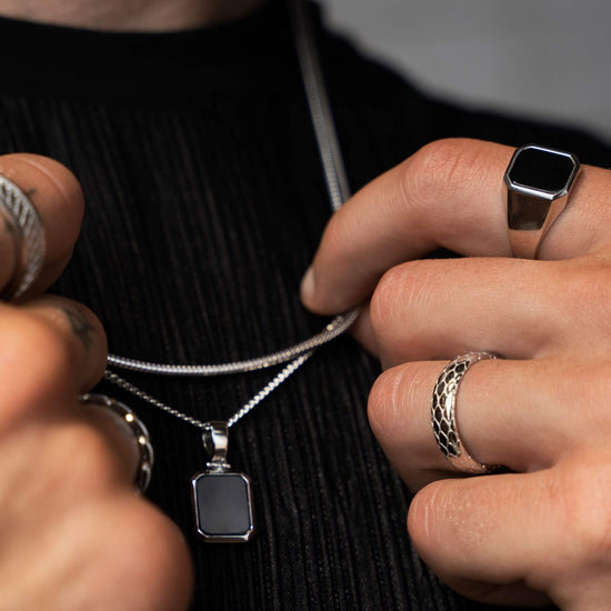 SIGNET RING ONYX OCTAGON 925 SILVER RHODIUM PLATED - IDENTIM®