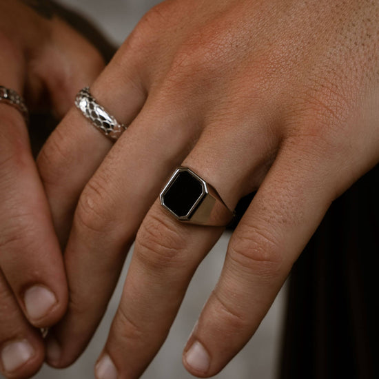 SIGNET RING ONYX OCTAGON 925 SILVER RHODIUM PLATED - IDENTIM®