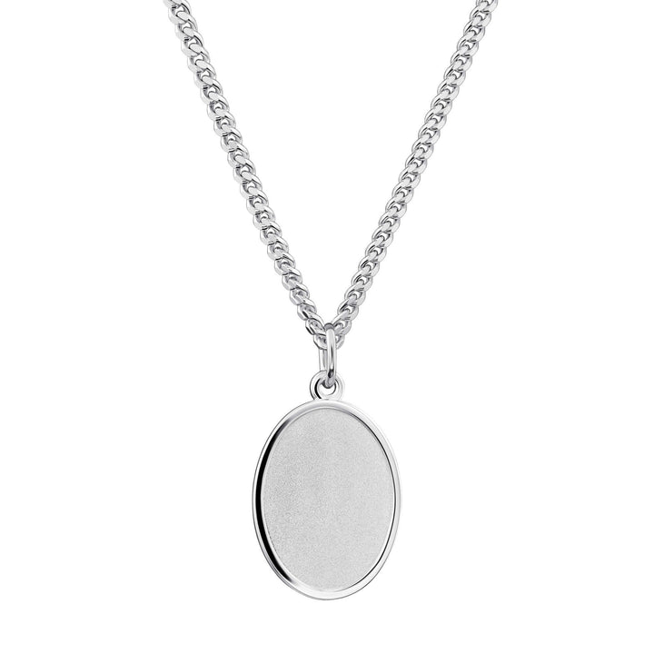 Gegraveerde ovale hanger voor een ketting