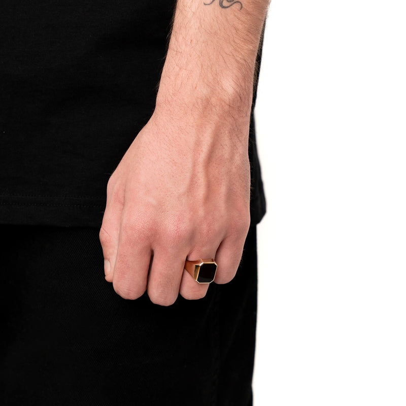 Ixxxi ring rosegoud prince zwarte steen Ixxxi ring rosegoud prince zwarte steen