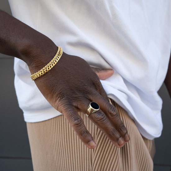 SIGNET RING ONYX OVAL 585 GOLD - IDENTIM®